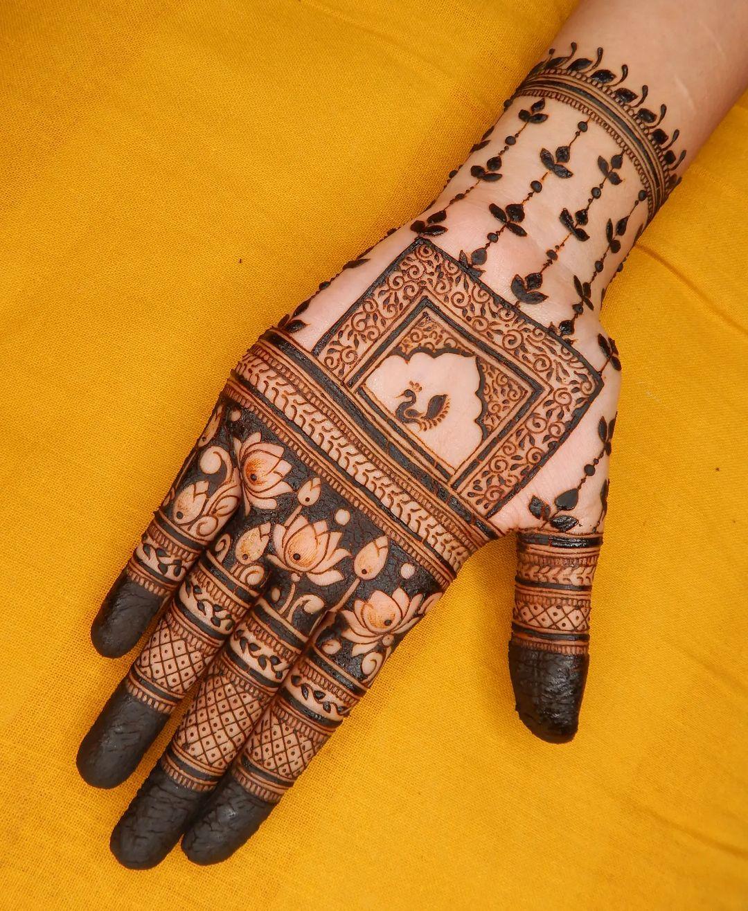 10+ Most Alluring Mehndi Designs for Raksha Bandhan 2023! | Henna designs  hand, Beautiful mehndi design, Round mehndi design