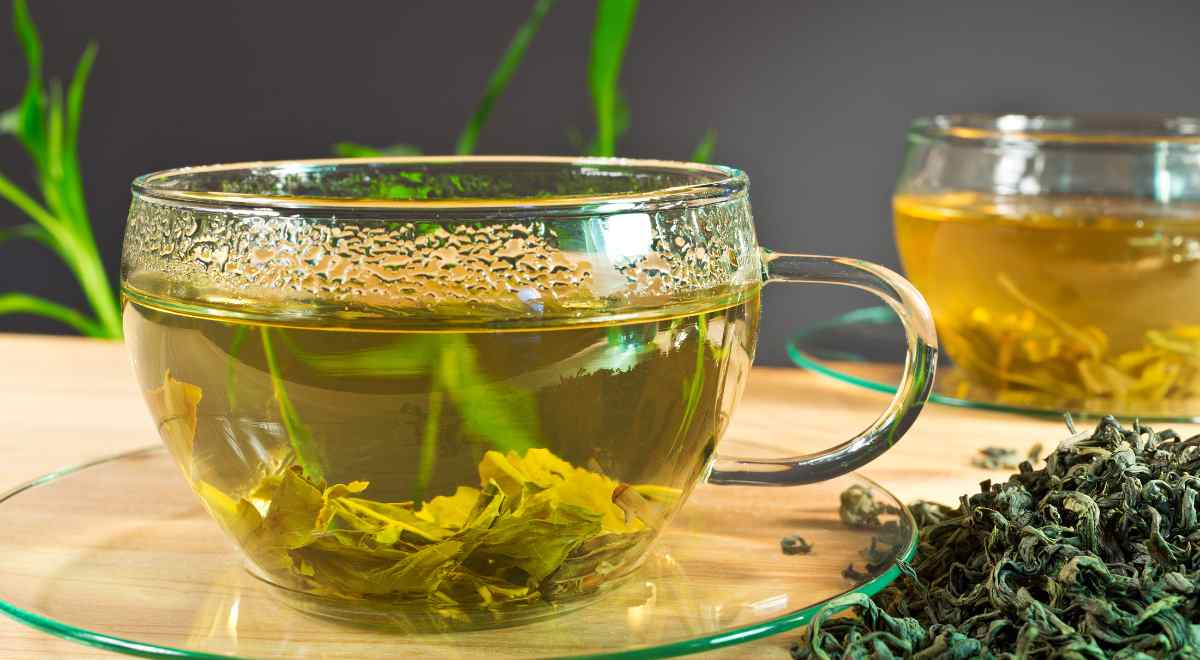 Herbal Tea: लेमन ग्रास हर्बल टी का सेवनस्वास्थ्य समस्याओं के लिए बेहद लाभकारी, आइए जानें इसके प्रमुख स्वास्थ्य लाभ और इसे बनाने की विधि…