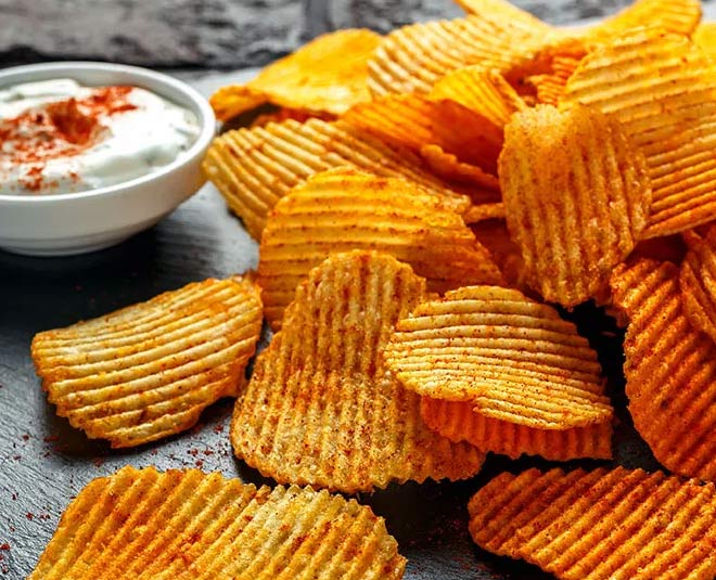 Potato Chips: आलू के चिप्स खाने के आप भी हैं शौकीन, तो घर पर जरुर ट्राई करें ये स्वादिष्ट पेरी पेरी चिप्स, फॉलो करें इसे बनाने की आसान रेसिपी