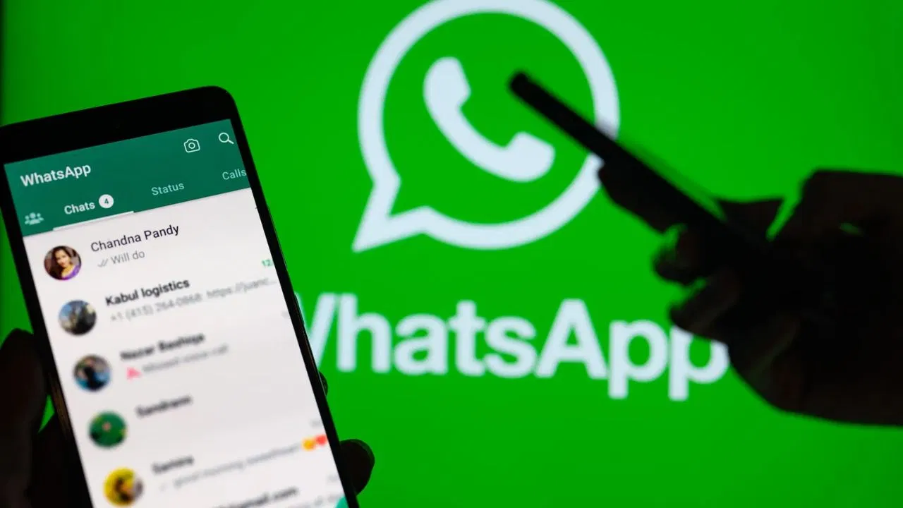 अब WhatsApp स्टोरी पर भी अपने दोस्तों को कर सकेंगे मेंशन, आइए जानते हैं आने वाले कुछ और नए फीचर्स के बारे में…