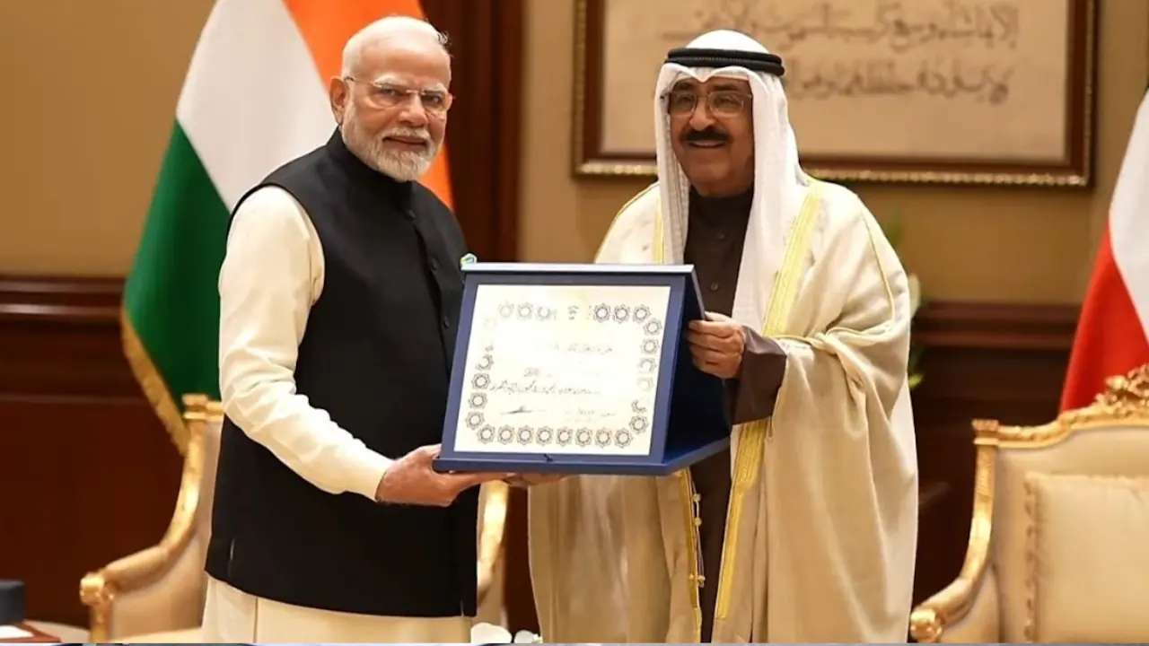 PM Modi In Kuwait: पीएम मोदी को मिला कुवैत का सर्वोच्च सम्मान, ‘द ऑर्डर ऑफ मुबारक अल कबीर’ से किया गया सम्मानित