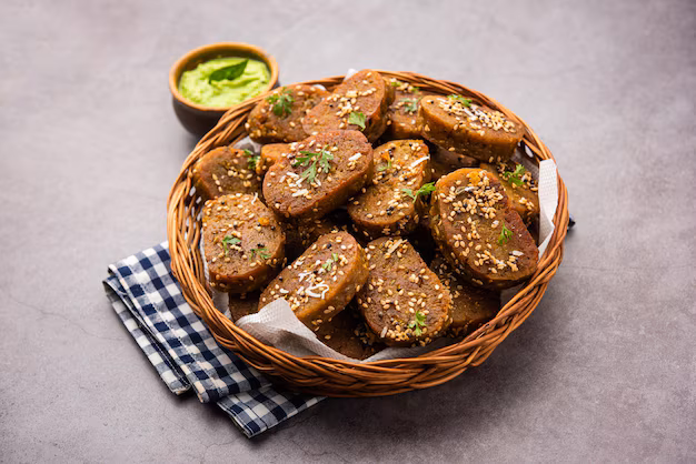 सर्दियों में सेहत का खजाना है मेथी की मुठिया, घर पर बनाने के लिए फॉलो करें ये आसान विधि, मिलेगा गुजराती स्वाद!