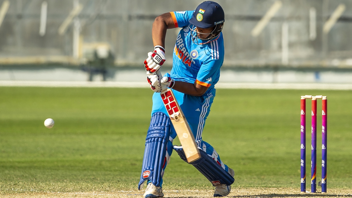 T20 के बाद वनडे में भी वैभव सूर्यवंशी का धमाका, छक्कों की बारिश के साथ ठोका तूफानी शतक