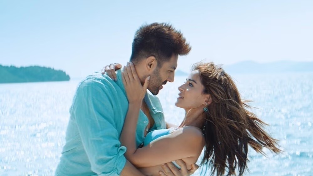 ‘तू मेरी मैं तेरा…’ के लिए कार्तिक आर्यन को कितनी मिली फीस? फिल्म फ्लॉप होने के बाद भी बना मोटा मुनाफा!