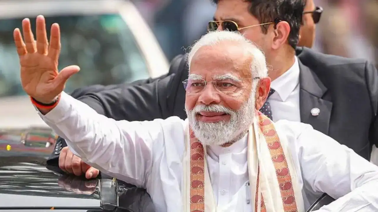 असम दौरे पर प्रधानमंत्री मोदी, मोरन से गुवाहाटी तक देंगे विकास परियोजनाओं की सौगात