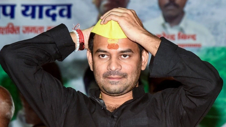 राजपाल यादव के परिवार को तेज प्रताप यादव की आर्थिक मदद, 11 लाख रुपये देने का ऐलान