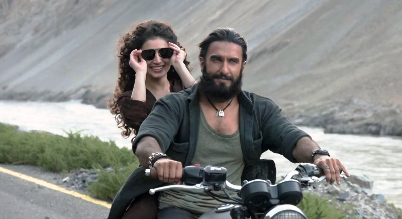 बैन के बाद भी पाकिस्तान में ‘धुरंधर’ की धूम! यूट्यूबर ने खोली पोल