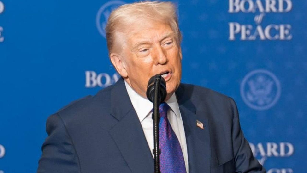 Donald Trump को US सुप्रीम कोर्ट से बड़ा झटका, वैश्विक टैरिफ को बताया गैरकानूनी