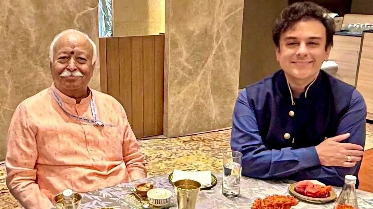 पिता पाक एयर फोर्स में रहे… मोहन भागवत-अदनान सामी की मुलाकात पर कांग्रेस का तीखा हमला