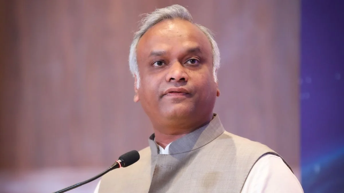 RSS पर मनी लॉन्ड्रिंग के आरोप, प्रियांक खरगे ने फंडिंग और कानून अनुपालन पर उठाए सवाल