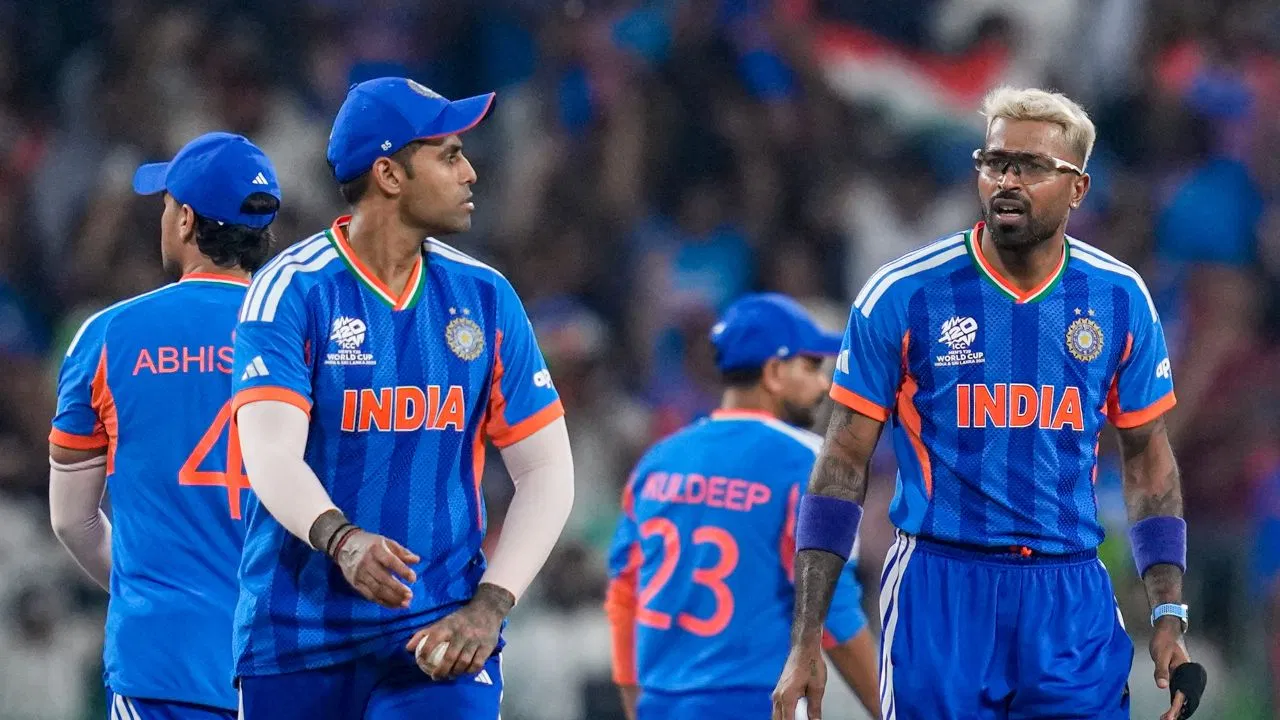 ‘सेमीफाइनल में नहीं पहुंचेगी टीम इंडिया…’ पाकिस्तान के दिग्गज खिलाड़ी का बयान