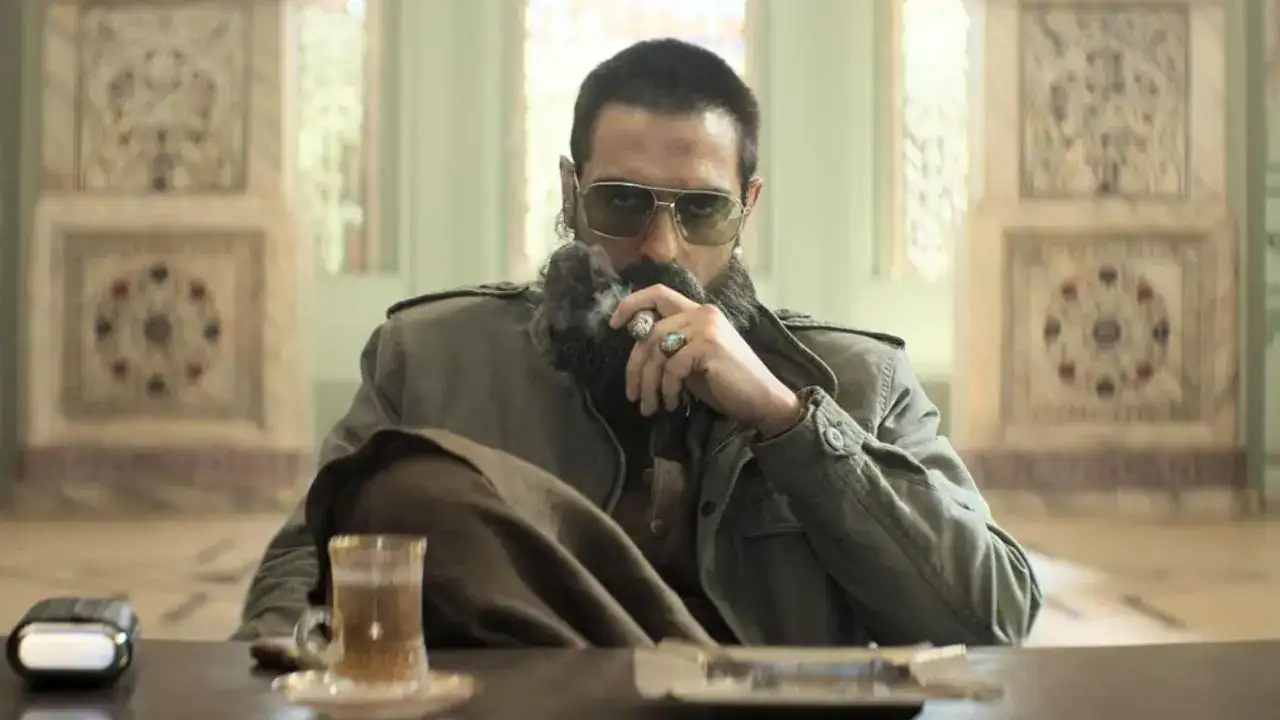 “आप सबको खा गए सर!”… ‘धुरंधर 2’ की स्क्रीनिंग में बोले अर्जुन रामपाल, मजेदार वीडियो वायरल