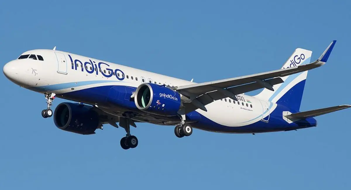 हवाई यात्रा महंगी! इंडिगो ने भी बढ़ाया किराया, टिकटों पर ₹425–₹2300 फ्यूल सरचार्ज लागू