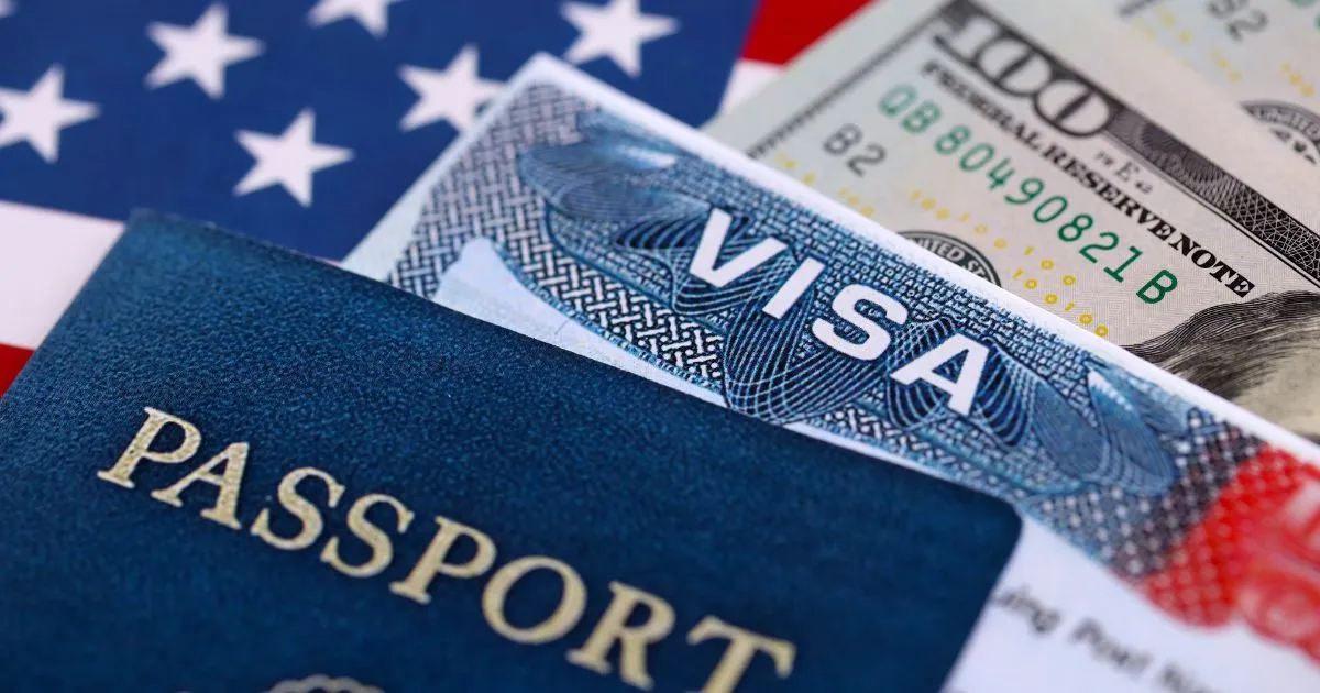 वीजा अप्लाई करने से पहले जान लें ये जरूरी बातें, वरना  एक छोटी गलती से टूट सकता है विदेश घूमने का सपना