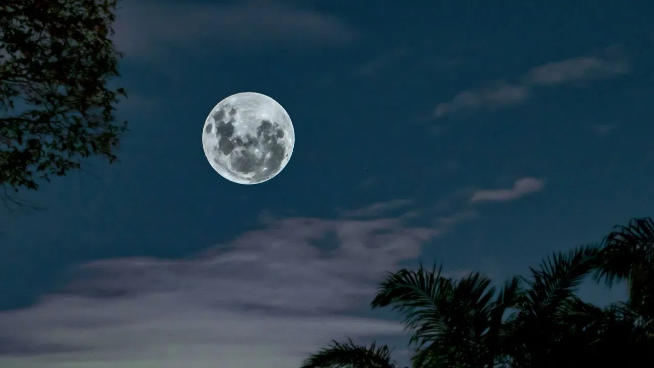 Chaitra Purnima 2026: कब है चैत्र पूर्णिमा? जानें तिथि, शुभ मुहूर्त और पूजा का सही तरीका