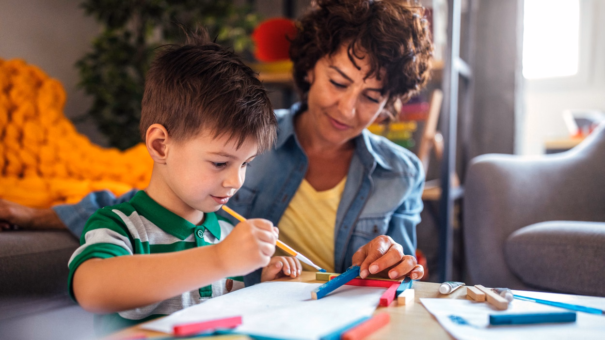 समर वेकेशन में अपने बच्चों को घर पर सिखाएं ये 10 स्किल्स, बच्चे हो जाएंगे स्मार्ट और क्रिएटिव