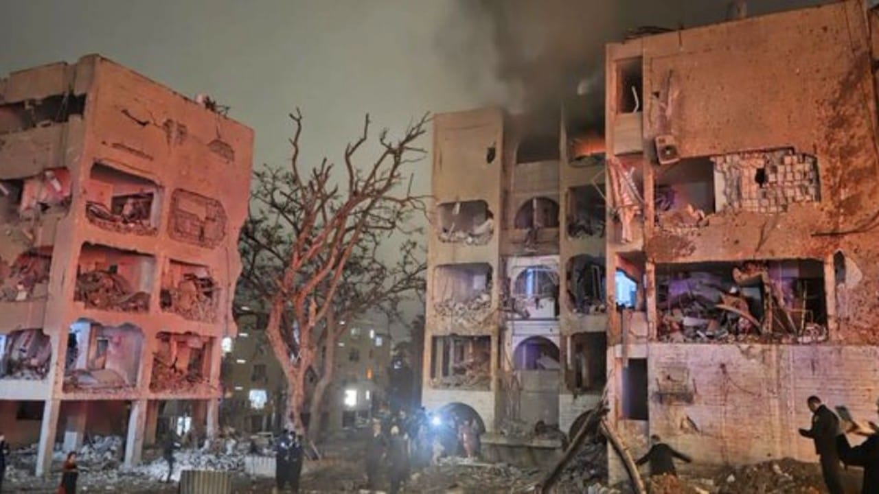 ईरान का इजराइल पर मिसाइल हमला, 100 से ज्यादा घायल, बेंजामिन नेतन्याहू ने तेहरान पर जवाबी कार्रवाई की कसम खाई