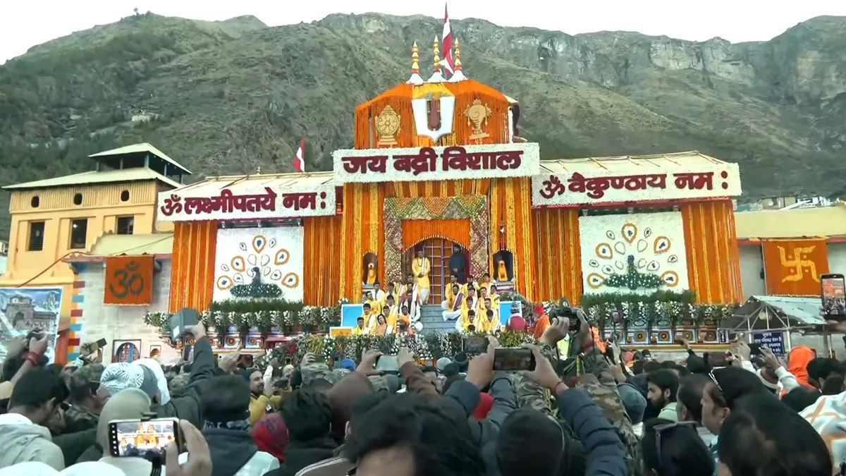 Chardham Yatra 2026: बद्रीनाथ धाम के कपाट खुले, केदारनाथ के बाद श्रद्धा का अगला पड़ाव, जानें क्यों कहलाता है ‘धरती का वैकुंठ’?