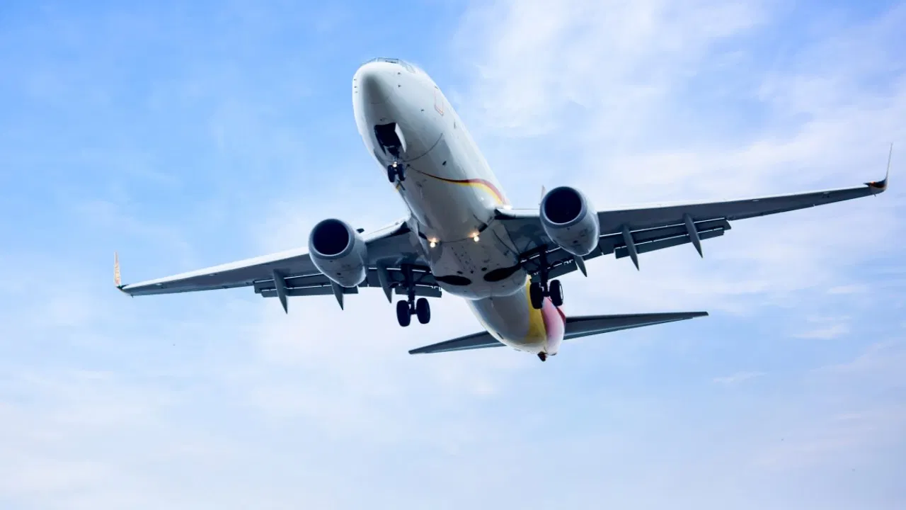 ChatGPT ने Skyscanner के साथ मिलकर फ्लाइट बुकिंग कर दी आसान, अब ऐसे ढूंढे सस्ती फ्लाइट…