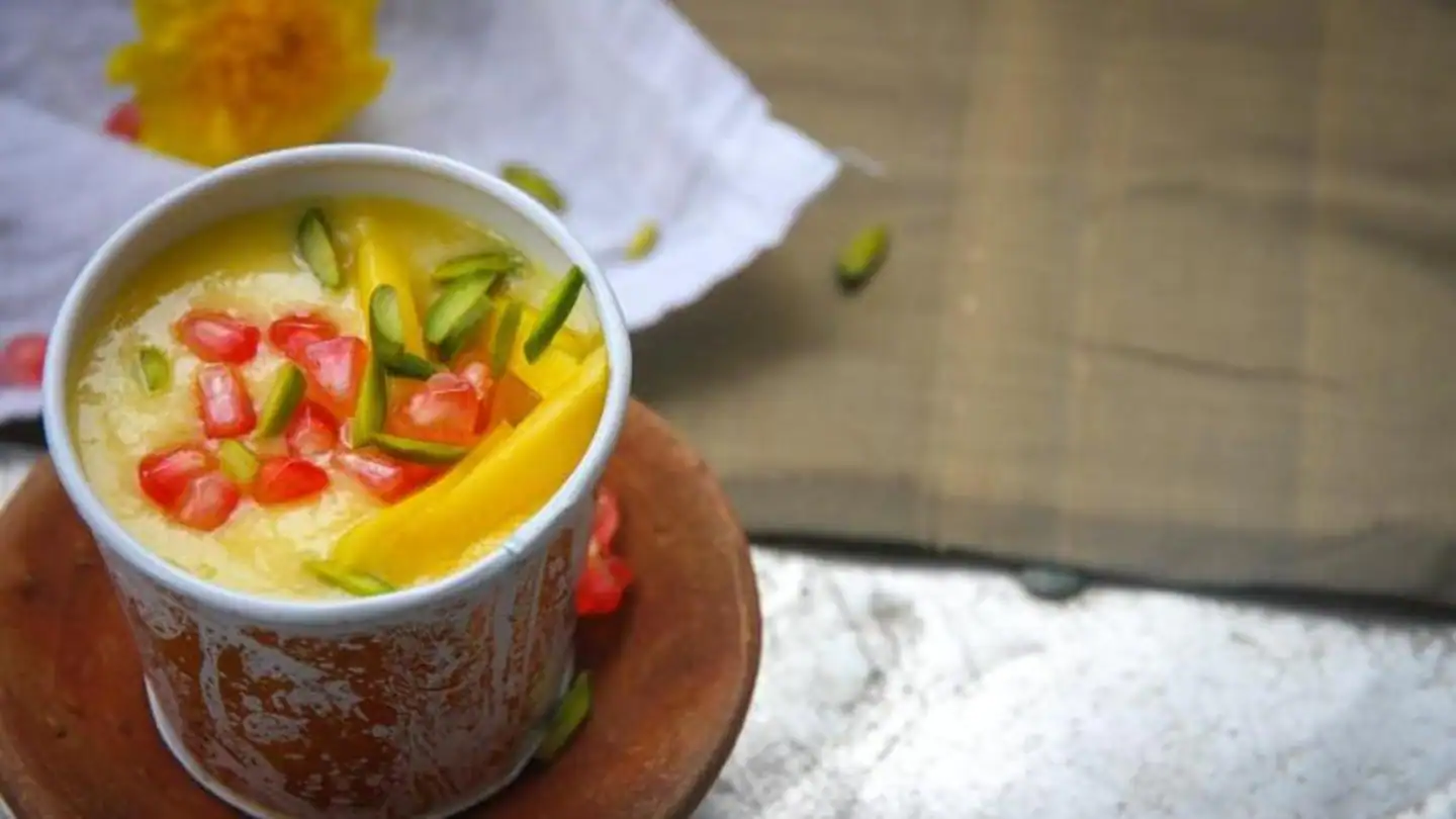 ऐसी तपती गर्मी में घर बैठे बनाएं हाइजीनिक और स्वादिष्ट ठंडा- ठंडा आमरस, जानें बनाने की आसान विधि