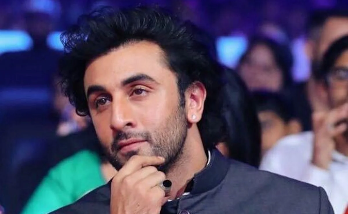 छलक गए नैना… रणबीर कपूर को फैन से मिला सबसे खूबसूरत तोहफा, वीडियो वायरल