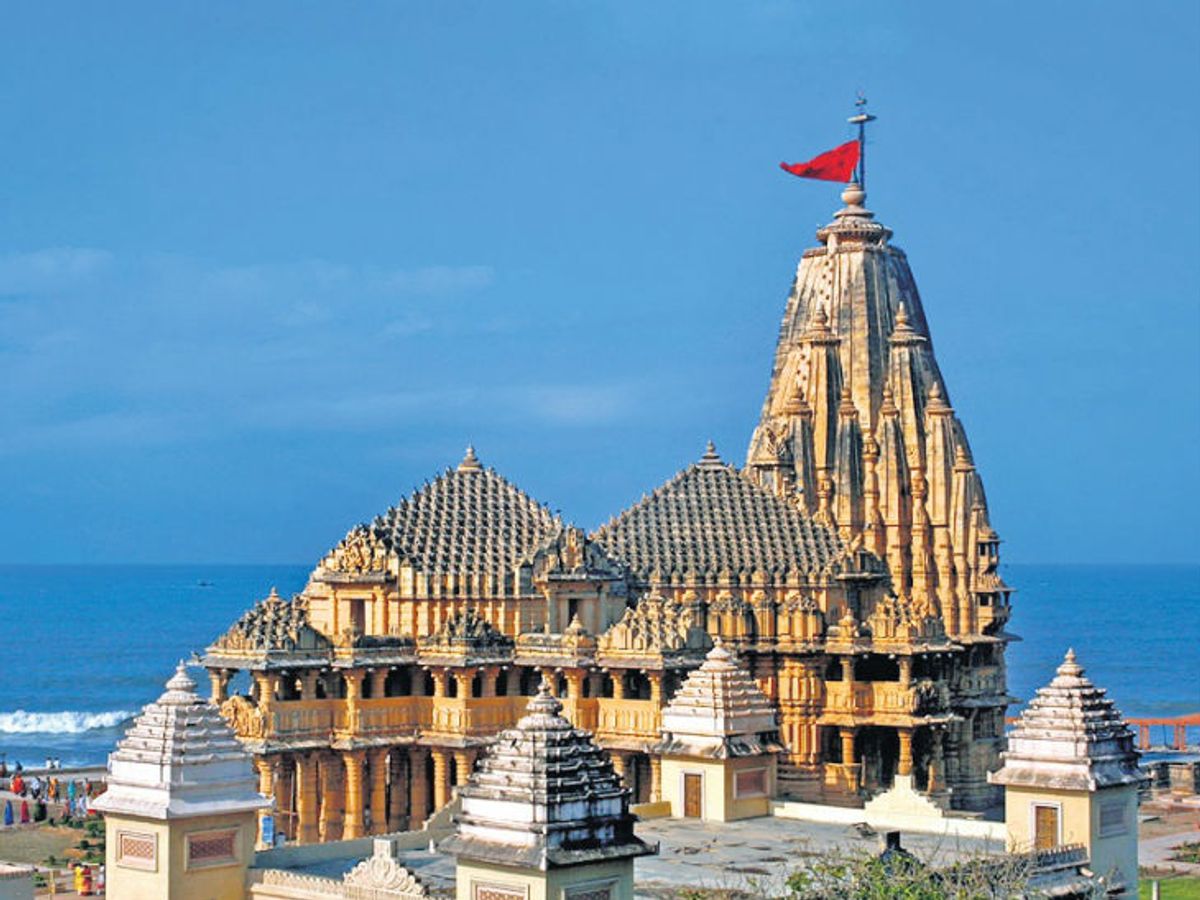 सोमनाथ अमृत पर्व: 75 साल बाद फिर इतिहास दोहराएगा प्रभास पाटन, क्या है 90 मीटर ऊंचे शिखर और चंद्रदेव के श्राप का रहस्य?
