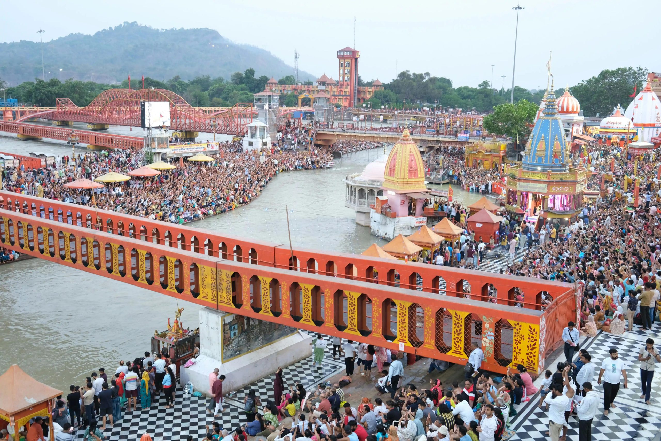 Ganga Dussehra 2026: गंगा स्नान के दौरान भूलकर भी न करें ये गलतियां, नहीं मिलेगा पुण्य फल!