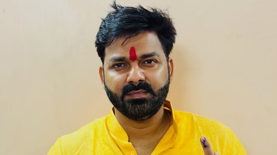 छुए पैर, खेला लूडो-कैरम… खास अंदाज में नजर आए पवन सिंह, बटोरी दुआएं, लोगों ने कहा- दिल जीत गए बॉस