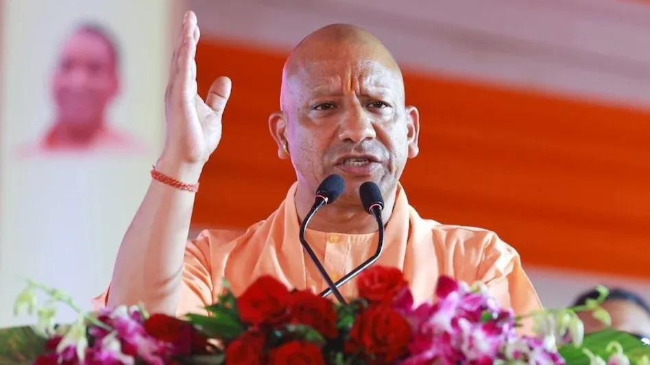 पीएम मोदी पर टिप्पणी से गरमाई सियासत, अजय राय के बयान पर भड़के योगी आदित्यनाथ