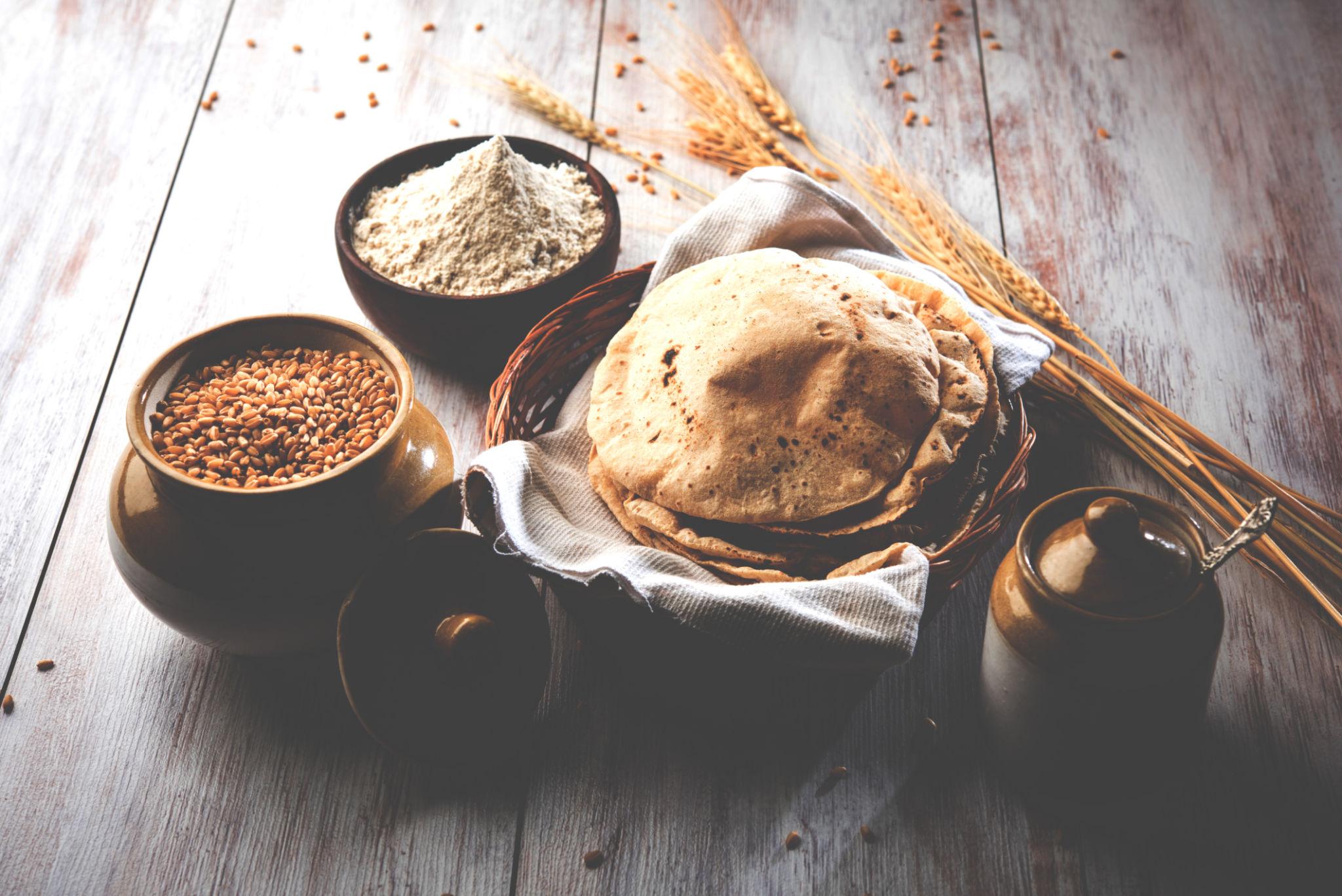 Wheat Flour Side Effects: क्या रोजाना गेहूं की रोटी खाना शरीर के लिए नुकसानदायक है? एक्सपर्ट से समझिए पूरी जानकारी