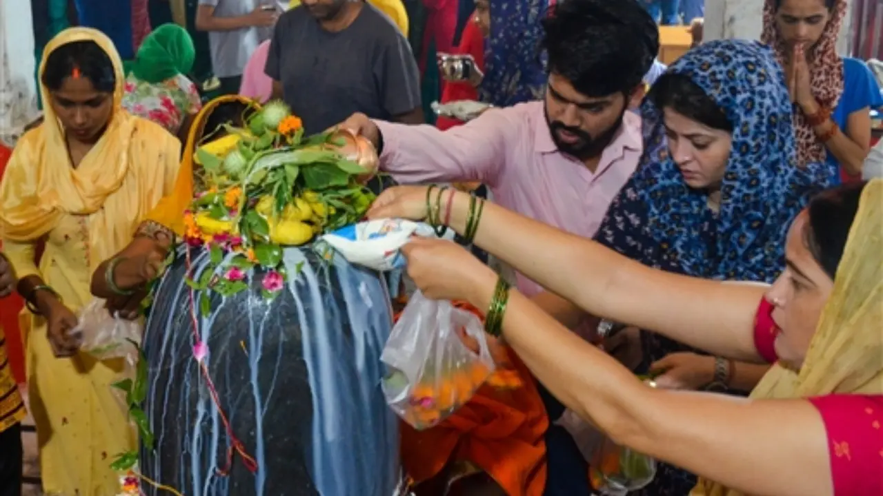गुरु प्रदोष व्रत आज, जानें पूजा विधि, शुभ भोग और व्रत का महत्व