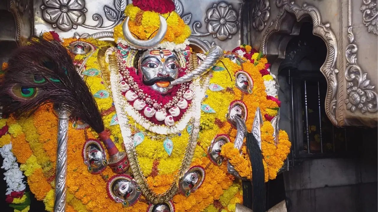 कालाष्टमी पर करें काल भैरव की विशेष पूजा, जानें शुभ मुहूर्त, भोग, पूजन विधि और महत्व