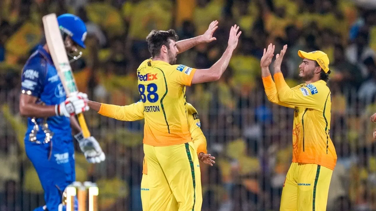 CSK vs MI: चेन्नई का जलवा जारी, मुंबई को 8 विकेट से हराकर सीजन में दर्ज की चौथी जीत