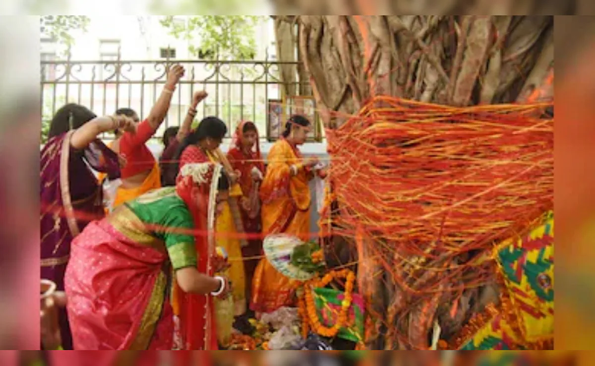 वट सावित्री व्रत 2026: कामकाजी महिलाओं के लिए राहत, सुबह से रात तक कई पूजा मुहूर्त