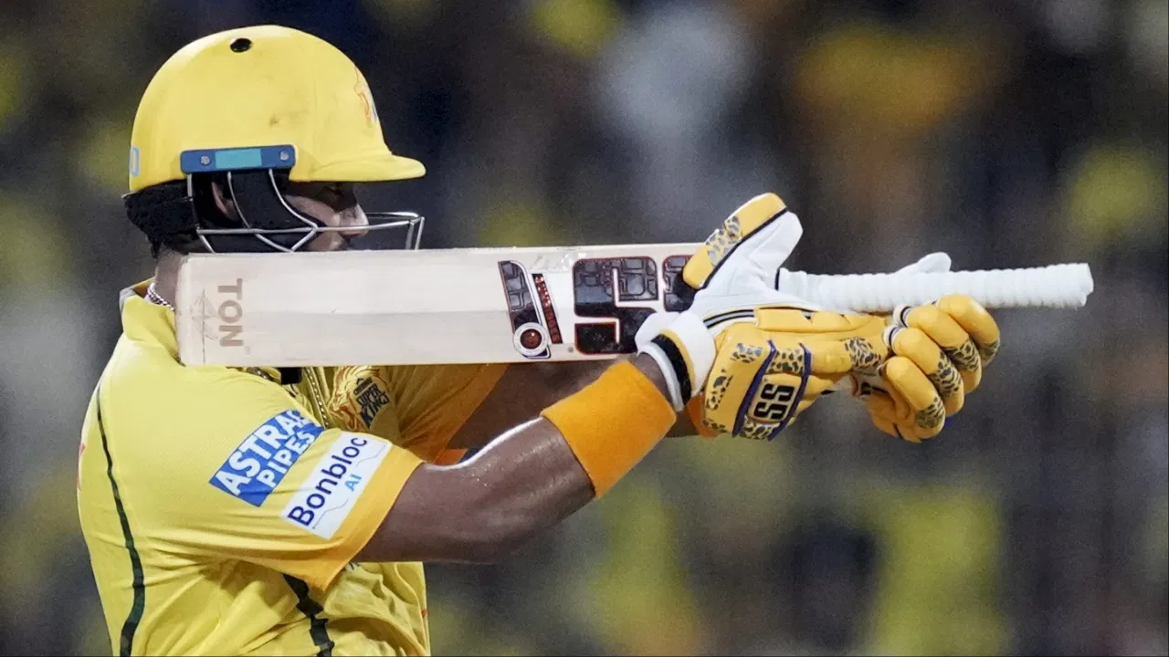 IPL 2026: कर्ज में डूबे पिता का सपना बना सच, CSK के कार्तिक शर्मा ने धोनी स्टाइल में जड़ा पहला धमाकेदार अर्धशतक