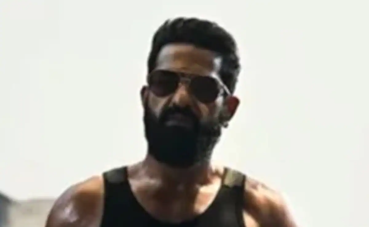 NTR की ‘ड्रैगन’ की पहली झलक देखकर इंटरनेट पर आया तूफान, फैंस ने कहा- असली मैन ऑफ द मासेस!