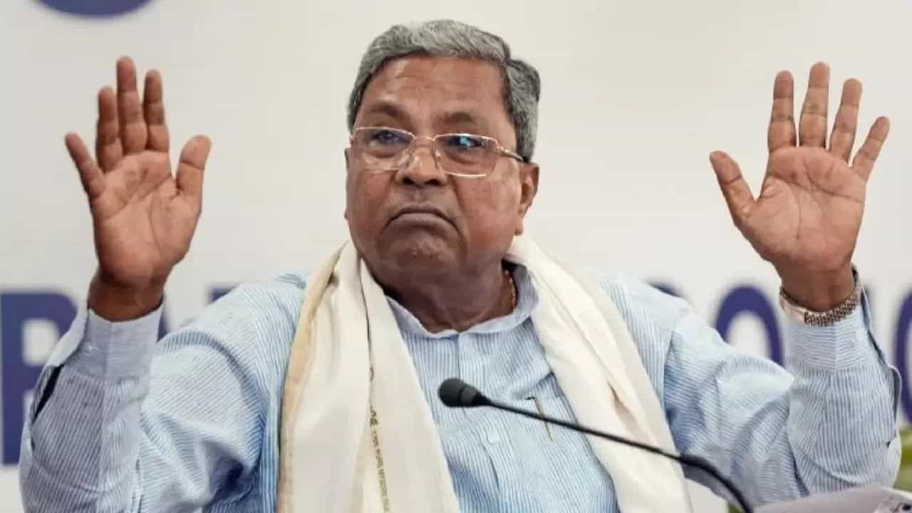 “मैं इस्तीफा देने को तैयार…” राहुल गांधी के संदेश के बाद सुरजेवाला से बोले सीएम सिद्धारमैया