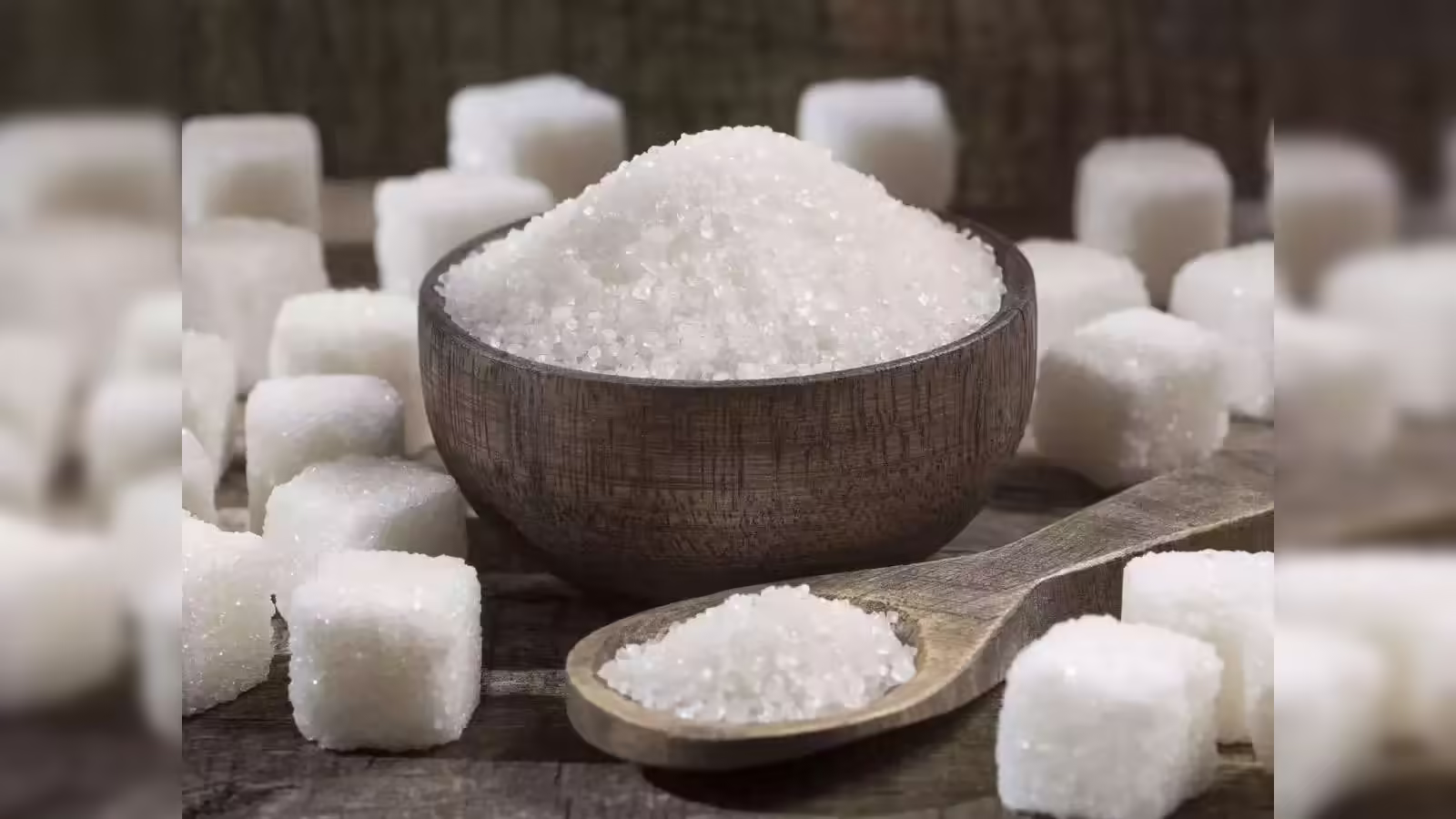भारत ने चीनी निर्यात पर लगाई रोक, वैश्विक बाजार में बढ़ी हलचल