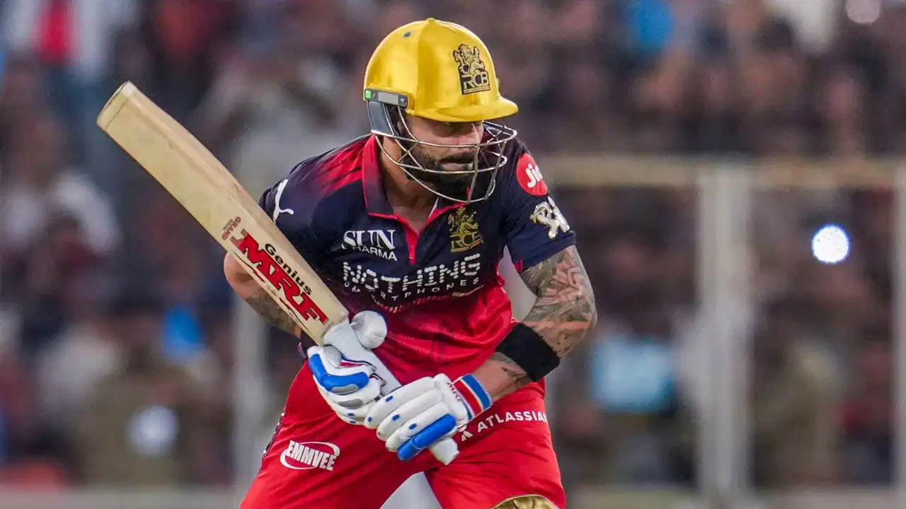 लगातार 2 डक के बाद विराट का विस्फोटक शतक, RCB ने KKR को 6 विकेट से हराया