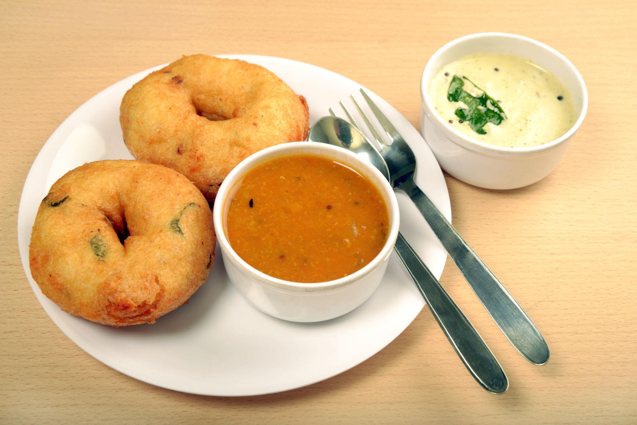 घर पर बनाएं होटल जैसे सॉफ्ट और क्रिस्पी सांभर वड़ा, हर निवाले के बाद लोग करेंगे तारीफ, जानें रेसिपी