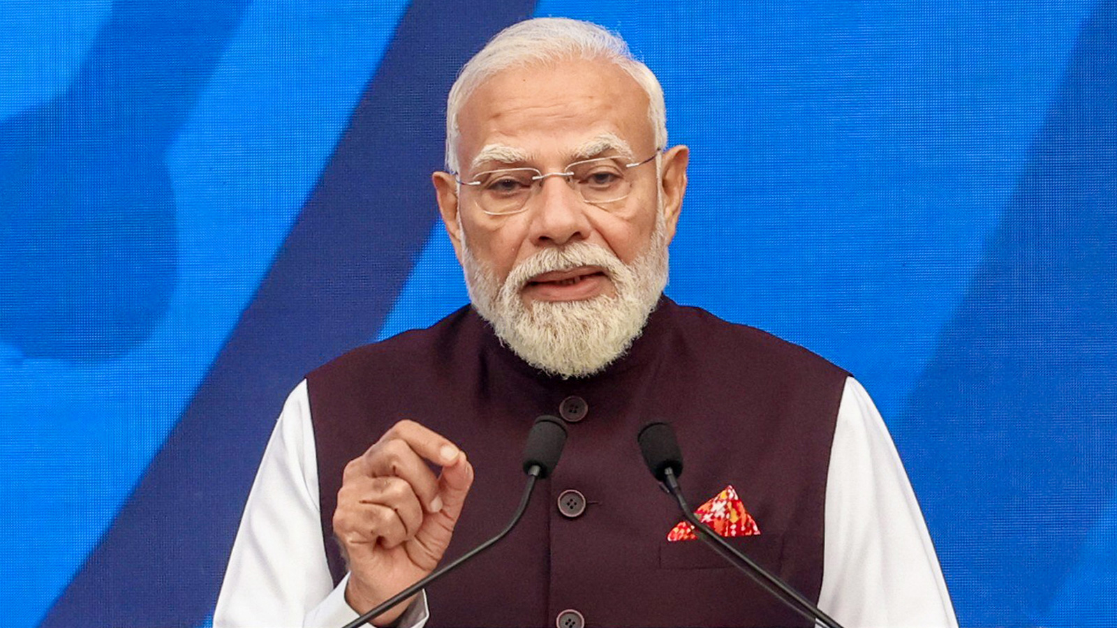 पीएम मोदी ने 1975 के इमरजेंसी को बताया संविधान पर सीधा हमला, लोकतांत्रिक योद्धाओं को दी श्रद्धांजलि