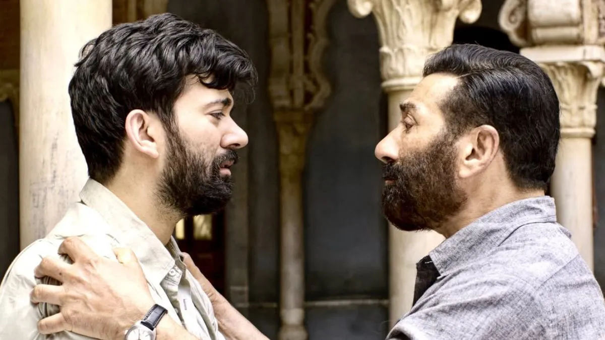 फादर्स डे पर भावुक हुए Karan Deol, पिता Sunny Deol के साथ पहली बार स्क्रीन शेयर करने का सपना हुआ पूरा