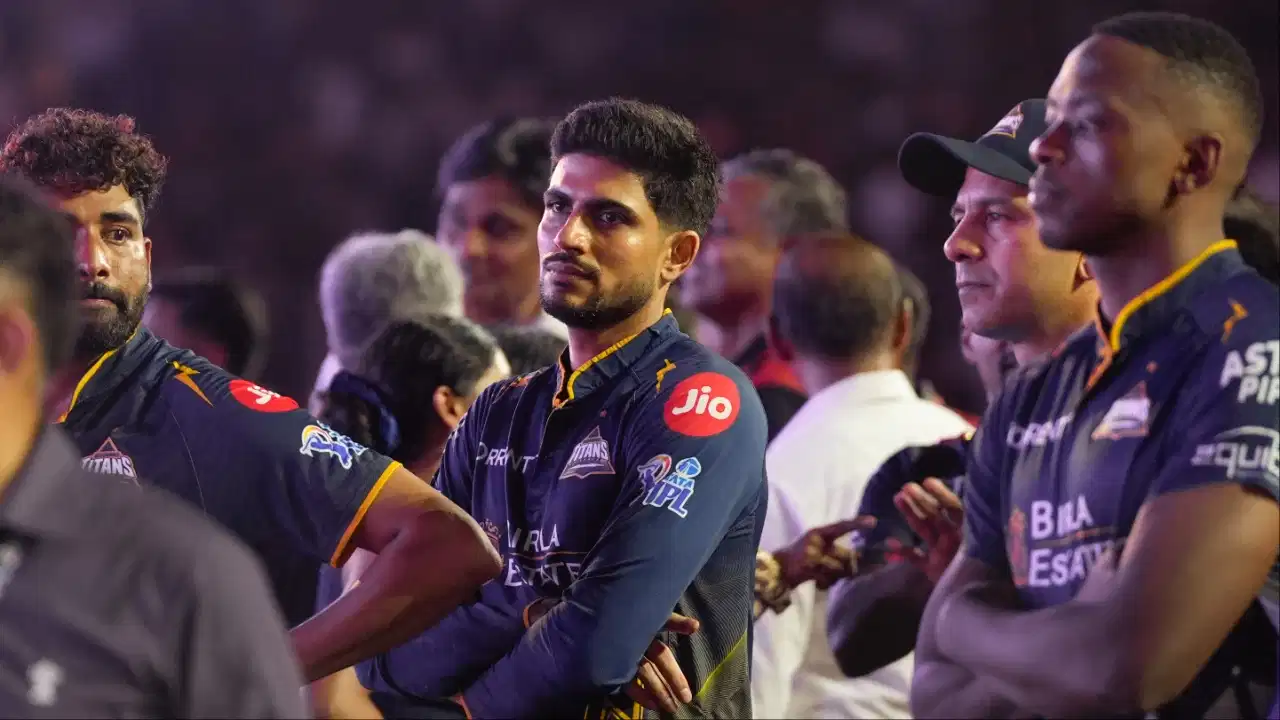 IPL फाइनल के बाद गुजरात टाइटंस की टीम बस में बड़ा हादसा, बाल-बाल बचे खिलाड़ी