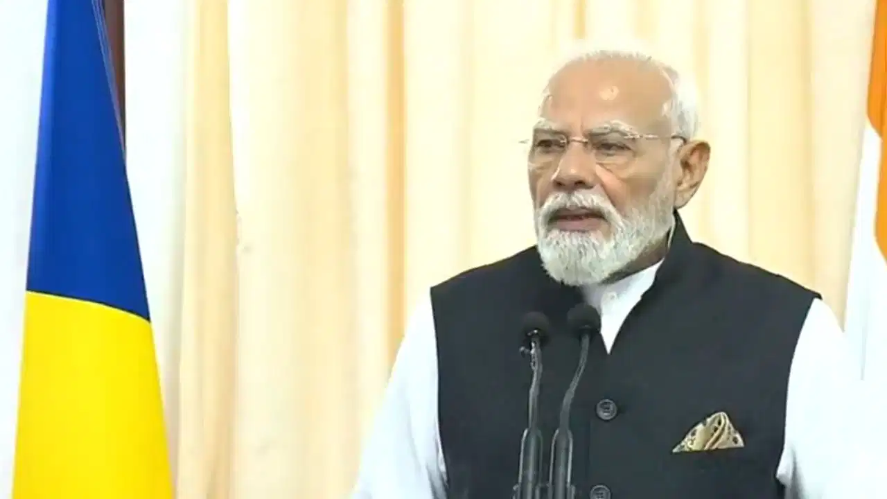 पीएम मोदी को सेशेल्स का सर्वोच्च सम्मान, ‘गार्जियन ऑफ द ब्लू  हॉरिजन’ से किया गया सम्मानित