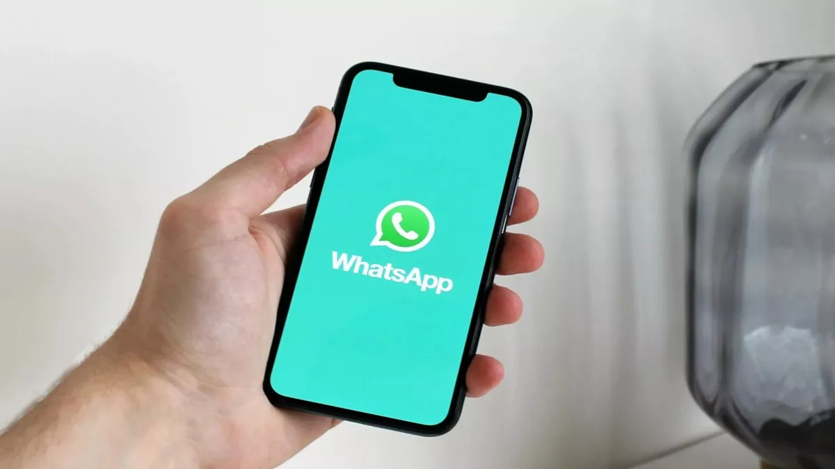 WhatsApp Tips: WhatsApp की फोटो-वीडियो से भर जाती है फोन की गैलरी? ये सेटिंग बदलते ही खत्म होगी परेशानी