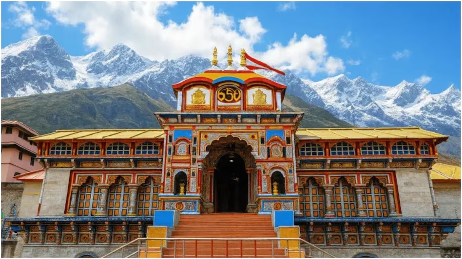 बद्रीनाथ में चढ़ावे में गड़बड़ी के आरोप, मंदिर समिति सख्त, जांच शुरू, कर्मचारियों से पूछताछ