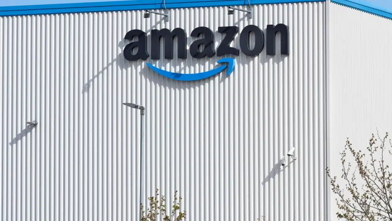 ईरान का बड़ा दावा: Bahrain में Amazon AWS डेटा सेंटर पर क्रूज मिसाइलों से हमला