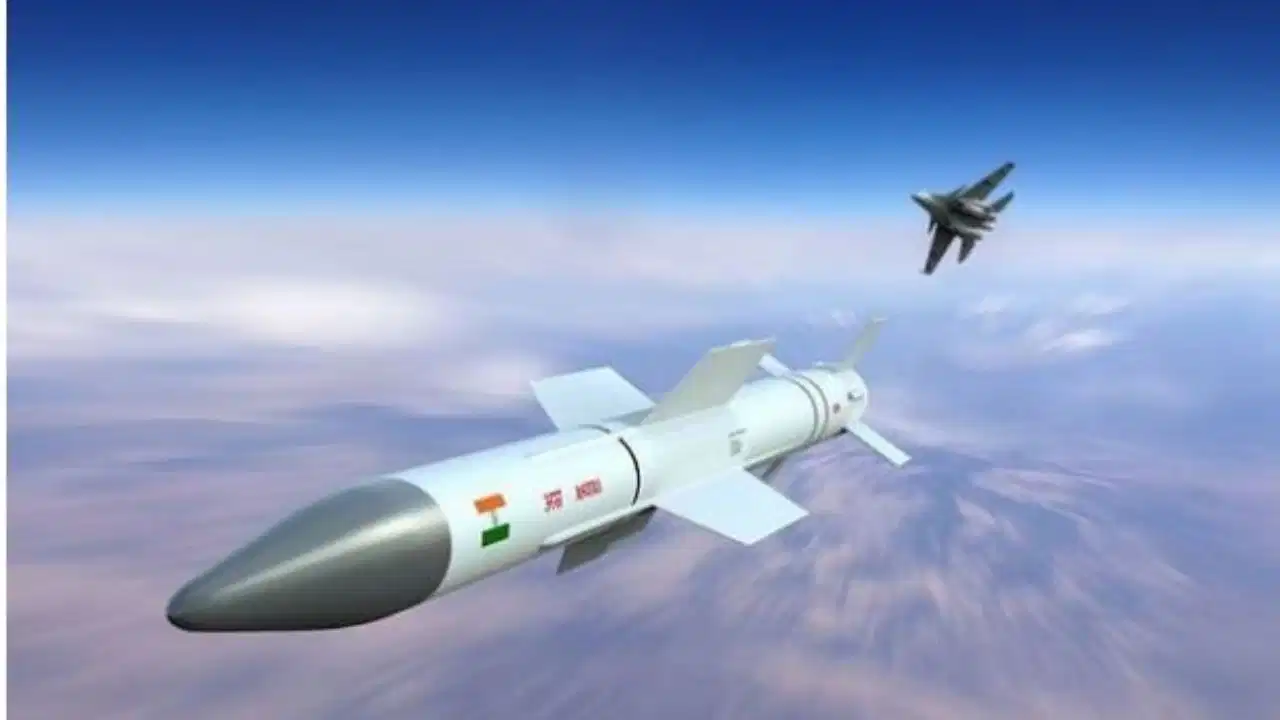 चीन की PL-15 को टक्कर दे रही भारत की ‘अस्त्र’ मिसाइल, 6 देशों ने दिखाई खरीद में दिलचस्पी
