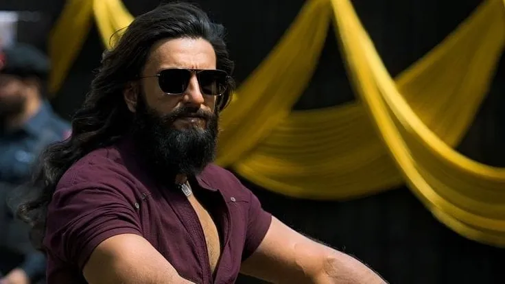 बर्थडे स्पेशल: ‘धुरंधर’ फ्रेंचाइज़ के साथ रणवीर सिंह ने हिंदी सिनेमा में लिखी नए दौर की शुरुआत
