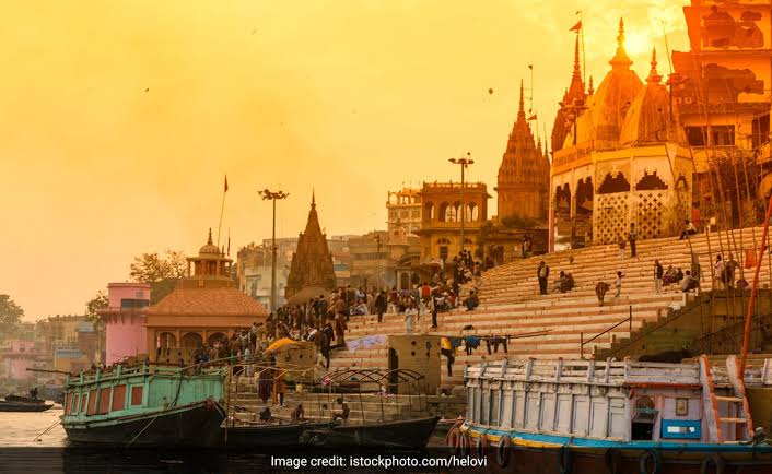 काशीवासियों को बड़ी राहत, बाबा विश्वनाथ मंदिर में स्थानीय श्रद्धालुओं के लिए पूरे दिन अलग प्रवेश व्यवस्था